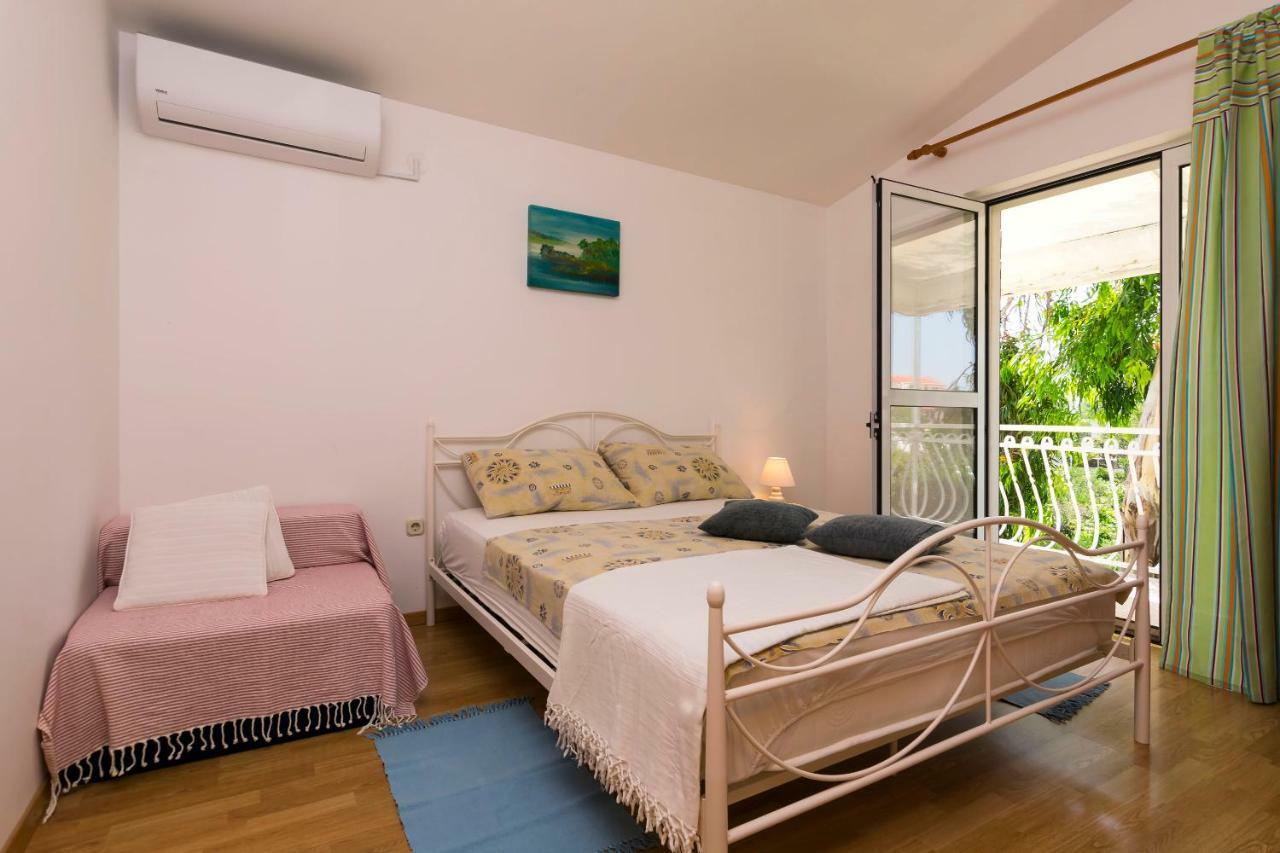 Berislav Apartment *